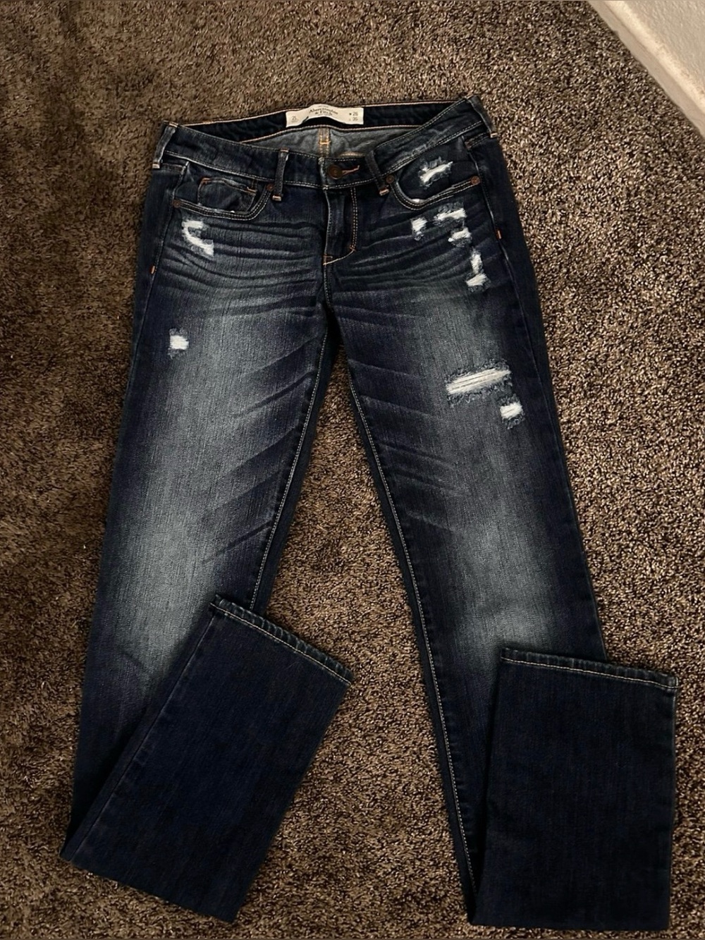Abercrombie & Fitch Dark Blue Jeans Size 2L 0523